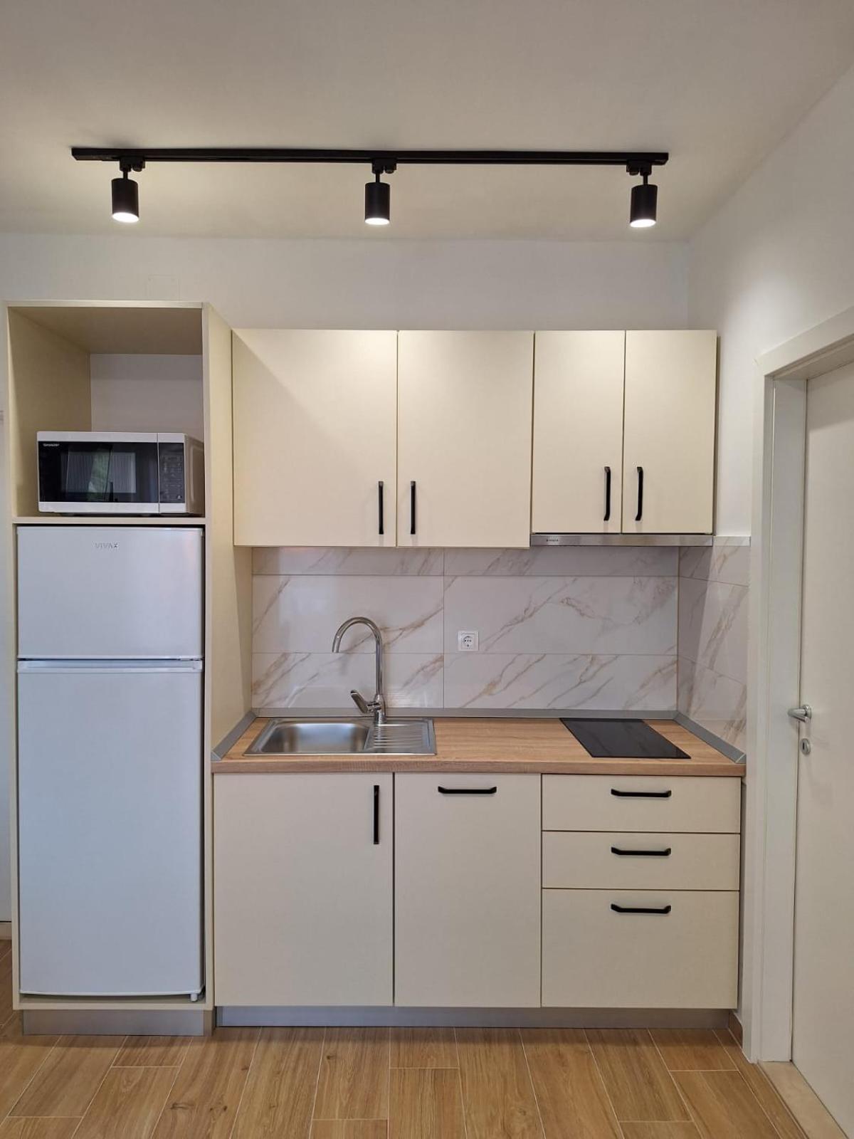 Apartmani Marino Privlaka  Esterno foto