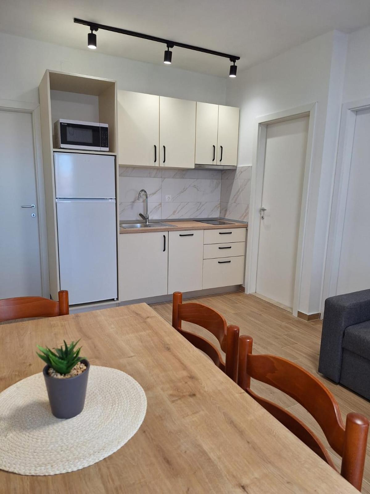 Apartmani Marino Privlaka  Esterno foto