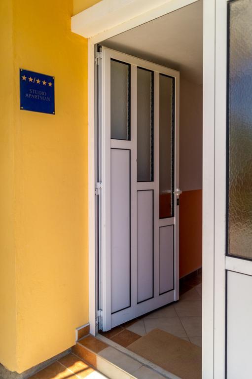 Apartmani Marino Privlaka  Esterno foto