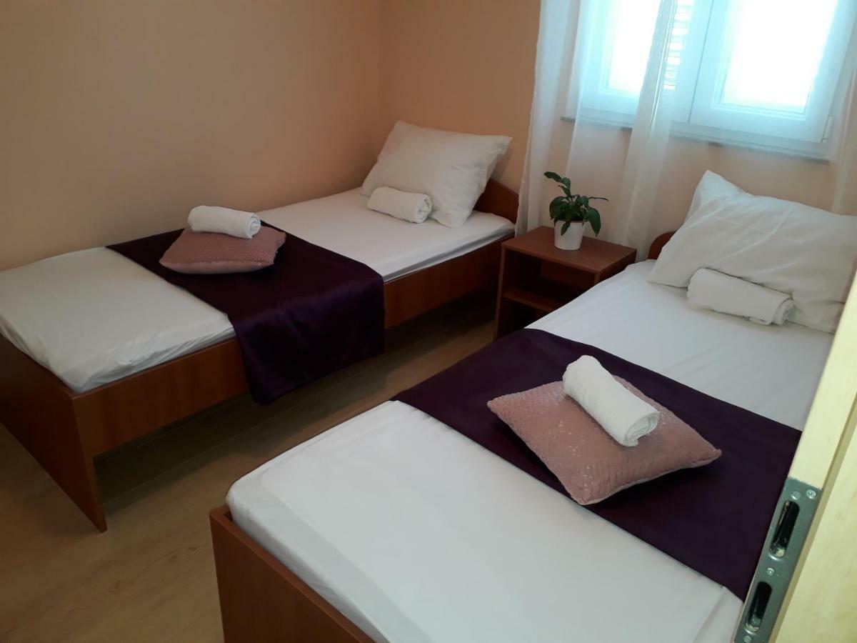 Apartmani Marino Privlaka  Esterno foto