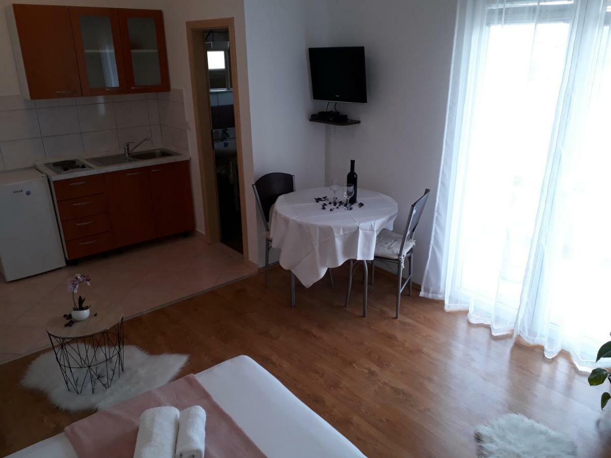 Apartmani Marino Privlaka  Esterno foto