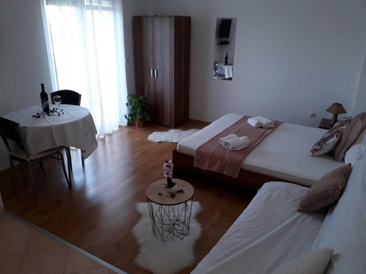Apartmani Marino Privlaka  Esterno foto