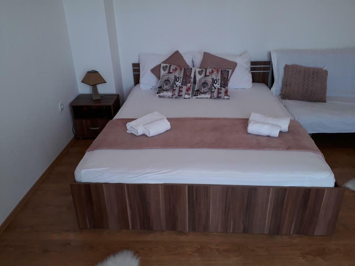 Apartmani Marino Privlaka  Esterno foto